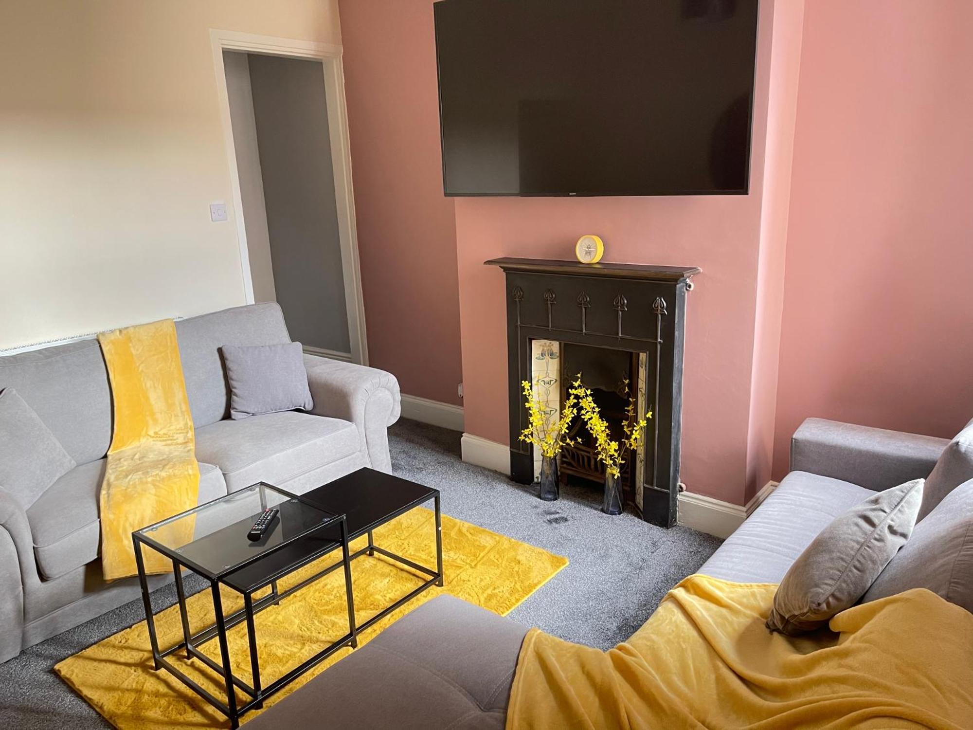 Hometel Digs Morden Comfy Home Can Sleep 11 เลสเตอร์ ภายนอก รูปภาพ